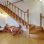 будинок з басейном біля моря для сімейного відпочинку Casa di campagna