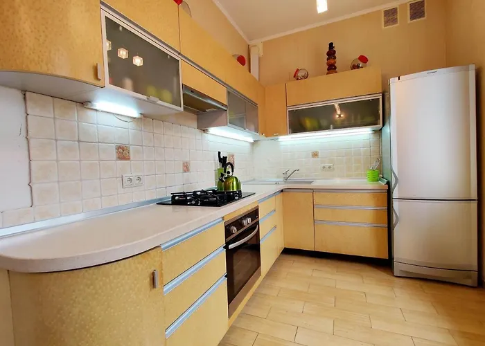 будинок з басейном біля моря для сімейного відпочинку *